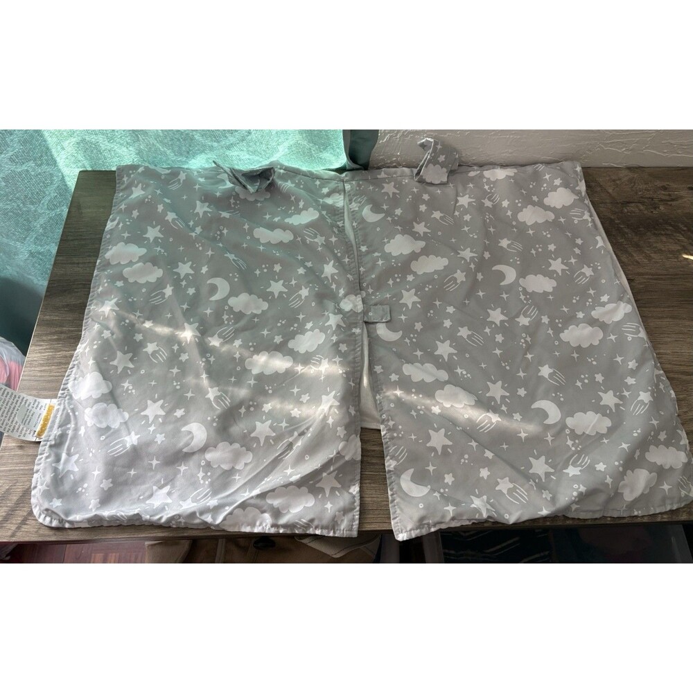 GoldBug Baby Light Gray & White Clouds Print Car Seat Cover